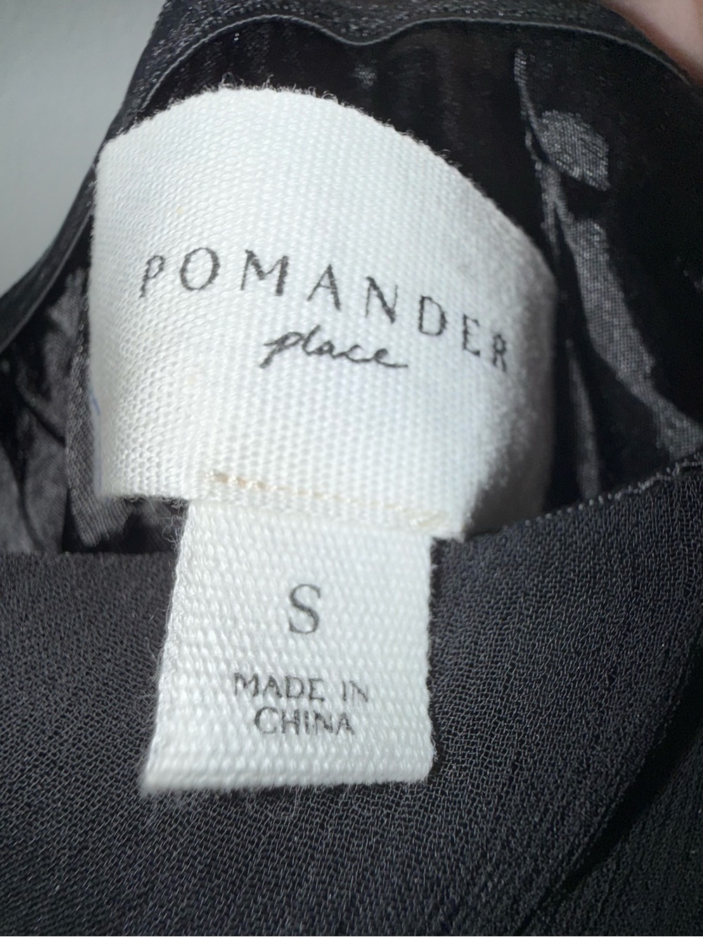 Pomander Place Black Soleil Gown - Picture 3 of 3